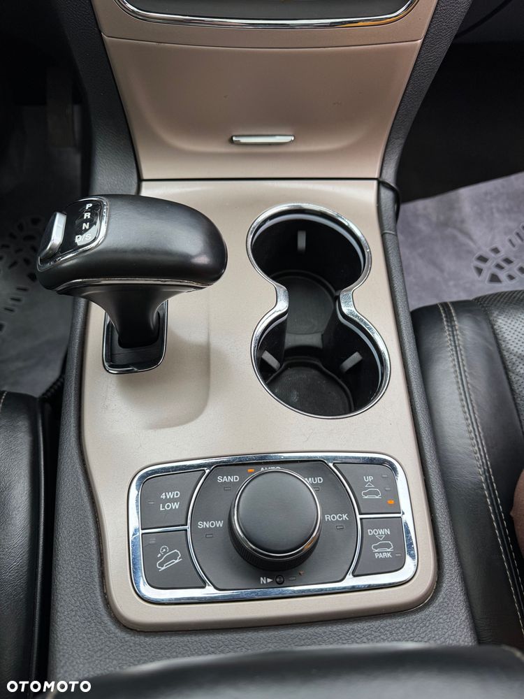 Jeep Cherokee - 5