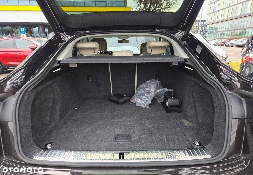 Audi Q8 e-tron 55 114kWh Quattro S Line - 8