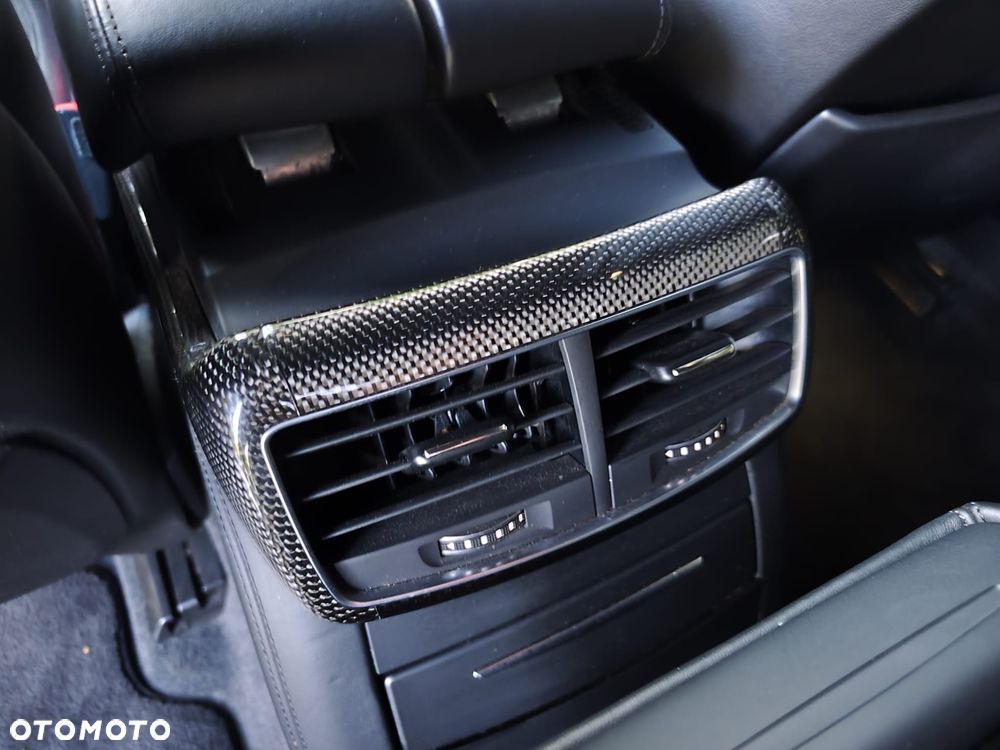 Audi S8 - 10