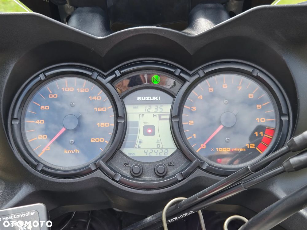 Suzuki V-STROM - 19