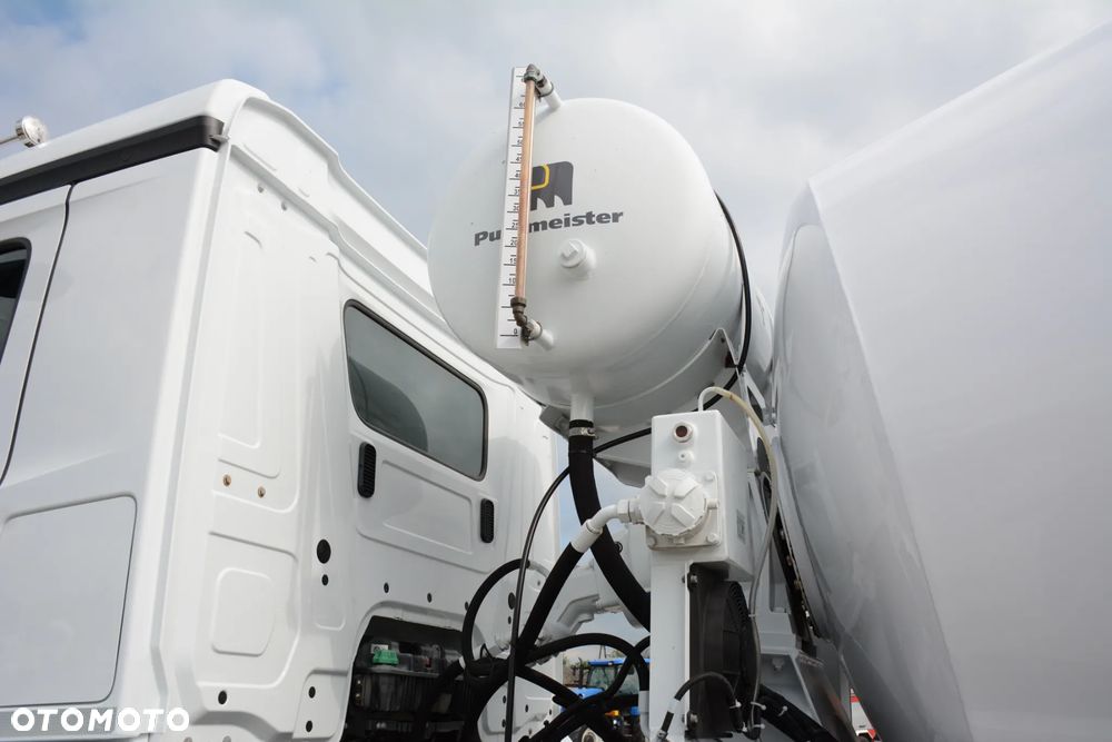 Mercedes-Benz Arocs 3243 / 2021r / 9 m3 / 2 Radia / Putzmeister / 163215 km - 11