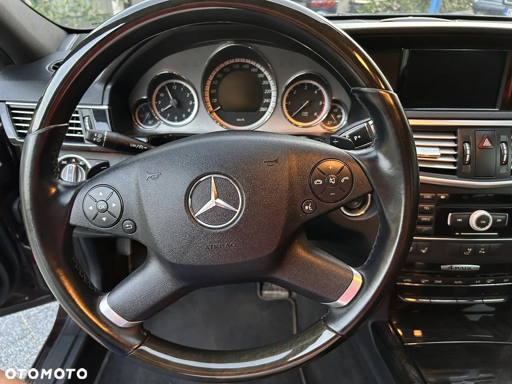 Mercedes-Benz Klasa E - 15