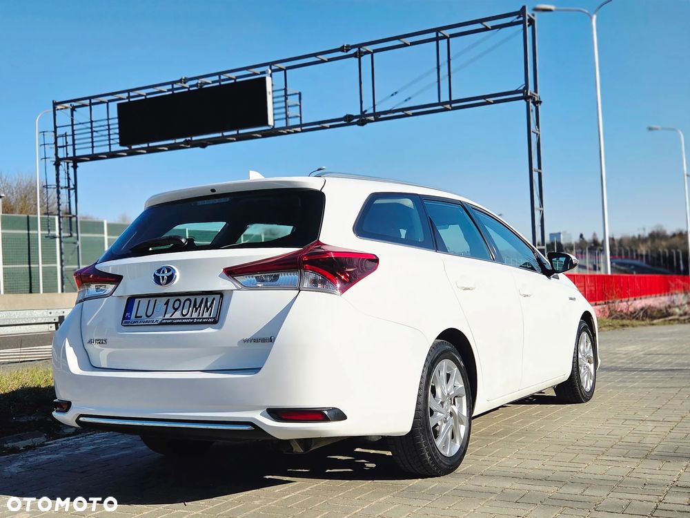 Toyota Auris - 4