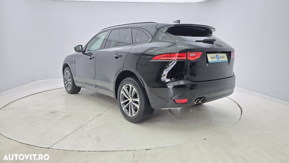 Jaguar F-Pace - 8