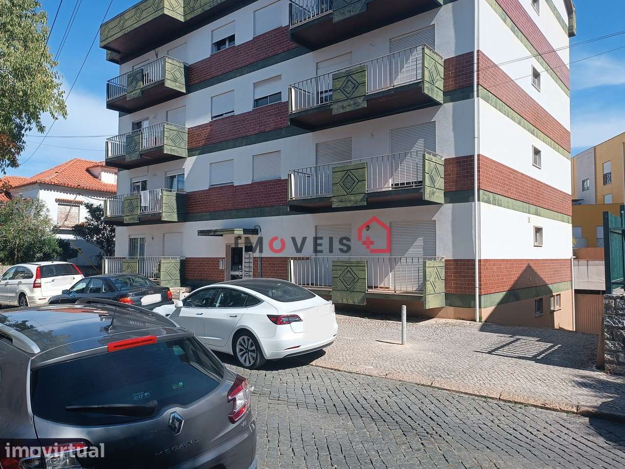 Apartamento T3 – Centro Leiria | 3 Frentes, Varandas e Garagem Fechada - Grande imagem: 2/22