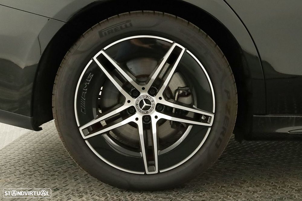 Mercedes-Benz E 300 - 5