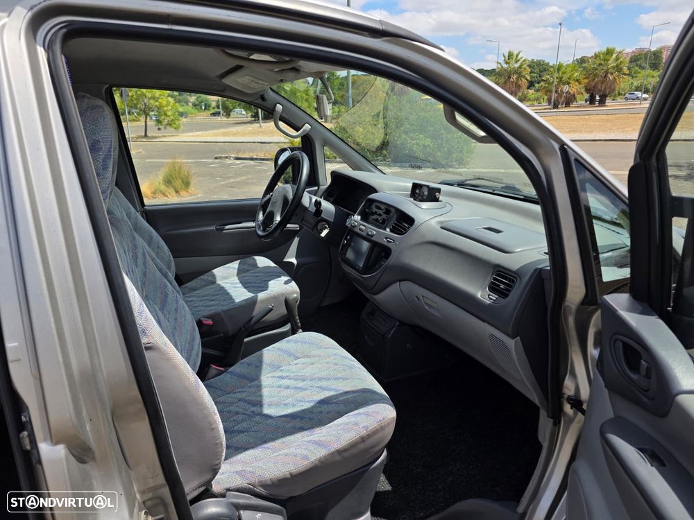 Mitsubishi Space Gear 2.5 TD GLX - 28