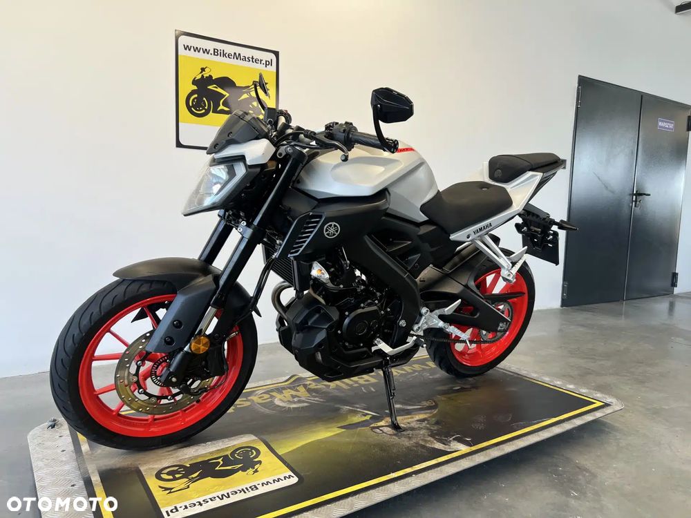 Yamaha MT - 4