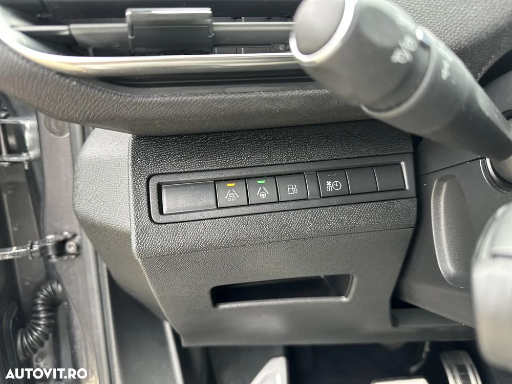 Peugeot 3008 PHEV EAT8 4X4 GT Pack - 16