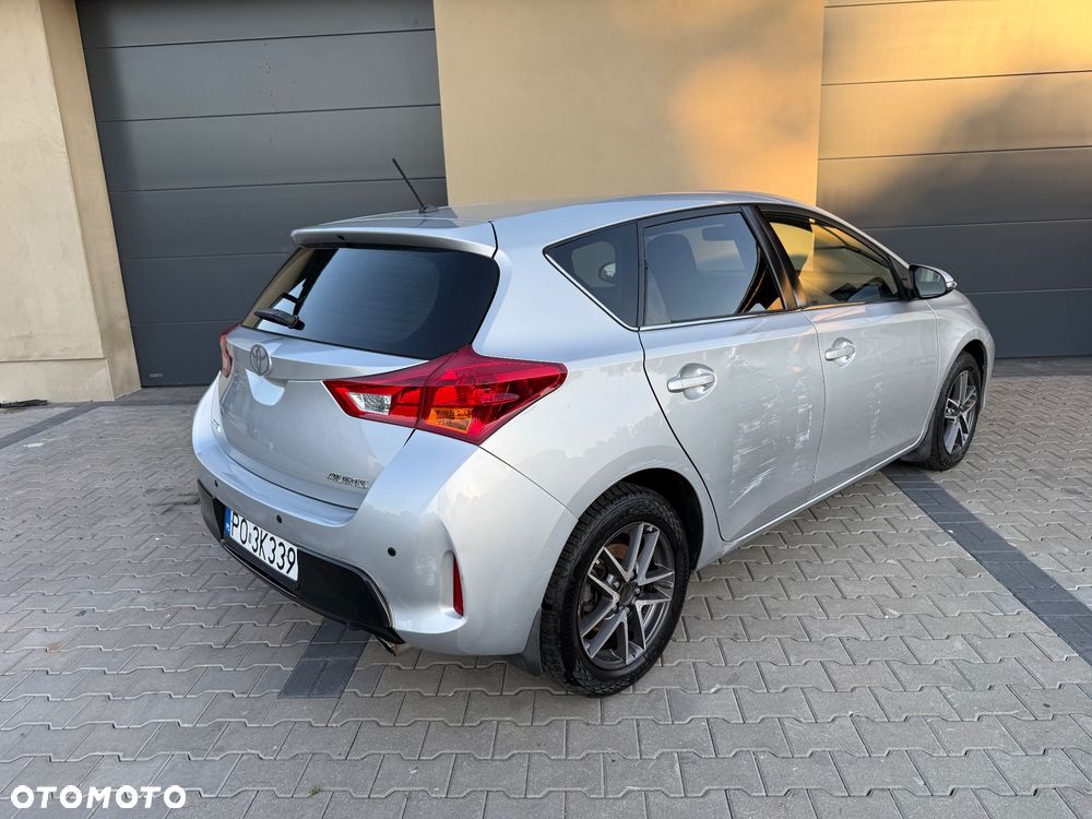 Toyota Auris 1.6 Premium Comfort - 15