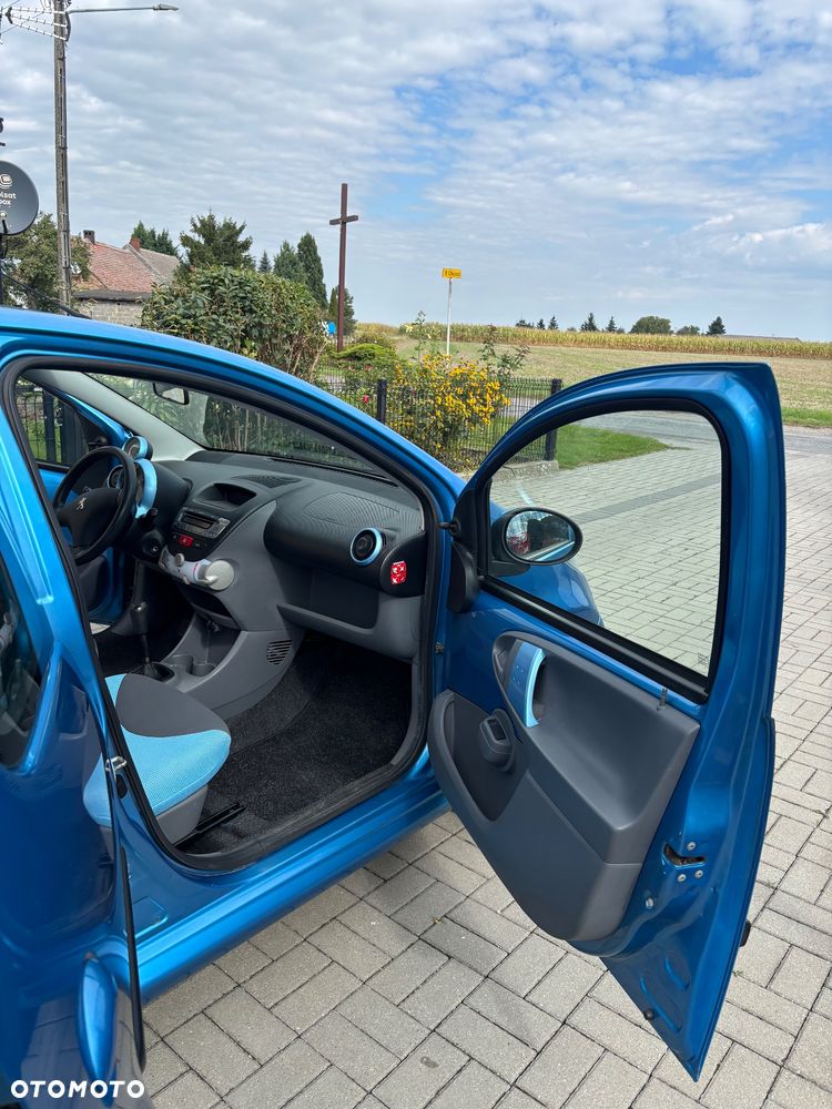 Peugeot 107 1.0 Trendy - 25