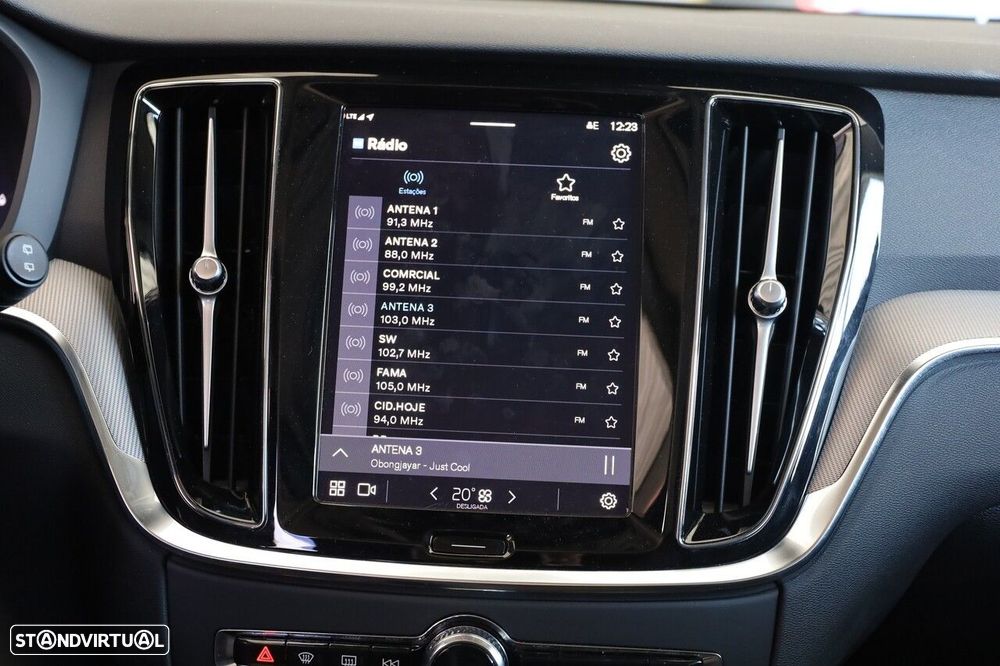 Volvo V60 2.0 T6 AWD TE Plus Dark - 26