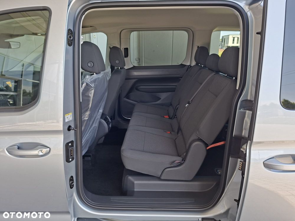 Volkswagen Caddy MAXI, 7 osobowy, silnik: 2,0 l TDI EU6 102 KM/skrzynia biegów: manualna 6-bieg. - 21