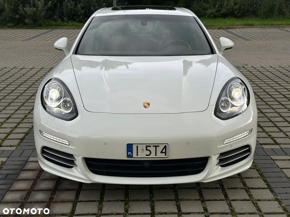 Porsche Panamera 4 Edition - 2