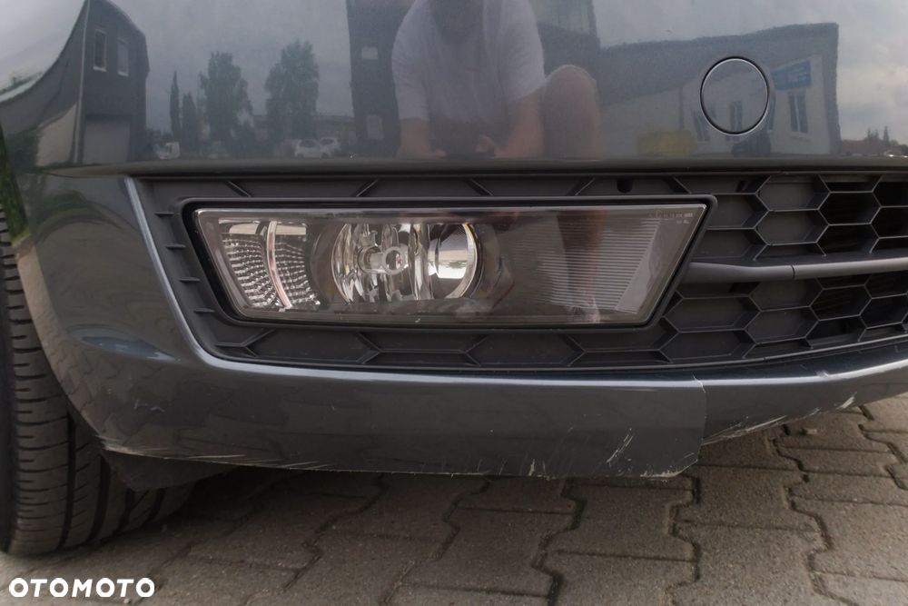 Skoda RAPID 1.2 TSI Style - 26