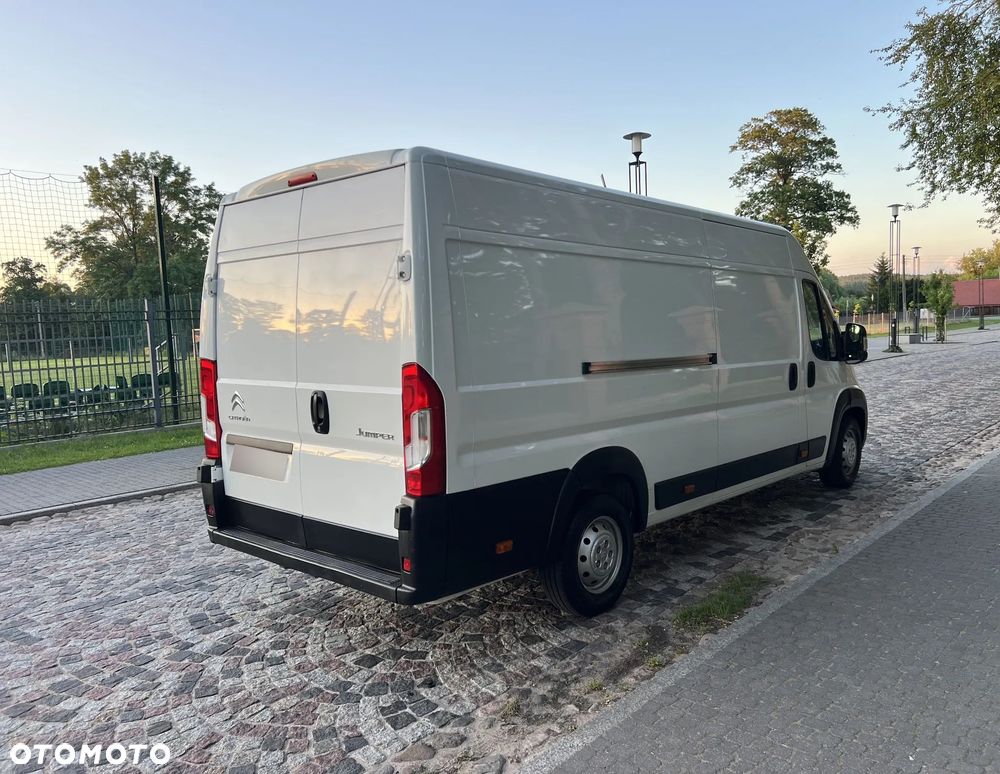 Citroën Jumper 35 2.2 BlueHDi - 10
