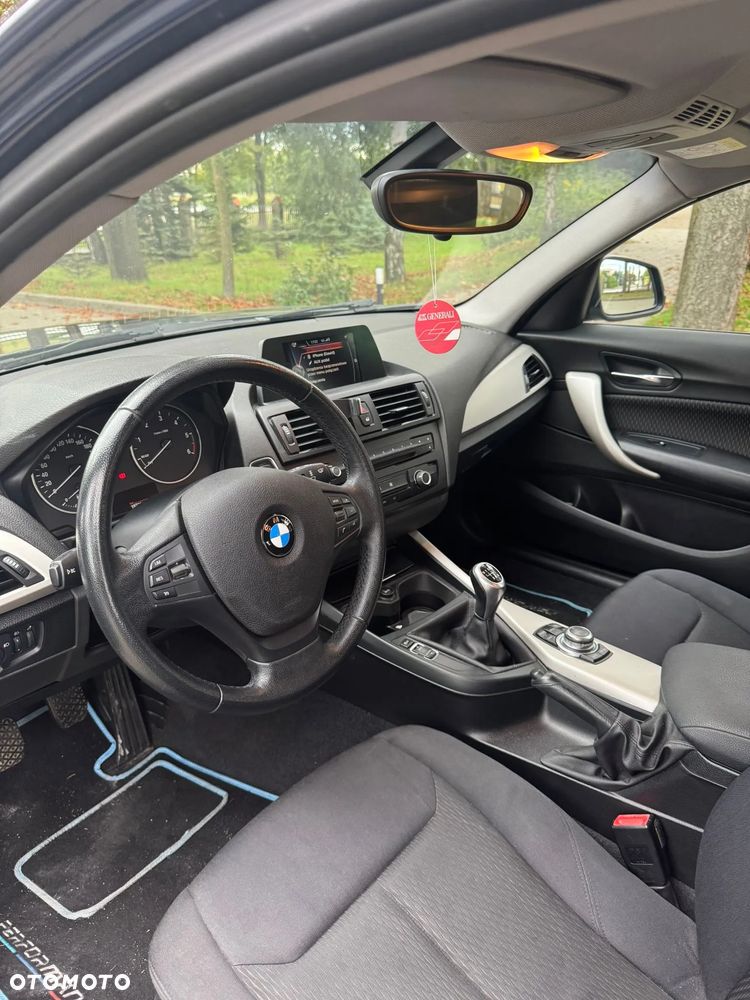 BMW Seria 1 116d EfficientDynamics - 16