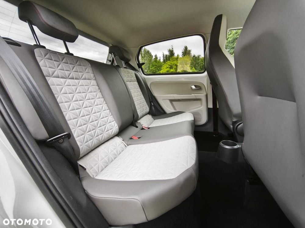 Volkswagen up! 1.0 TSI move - 9