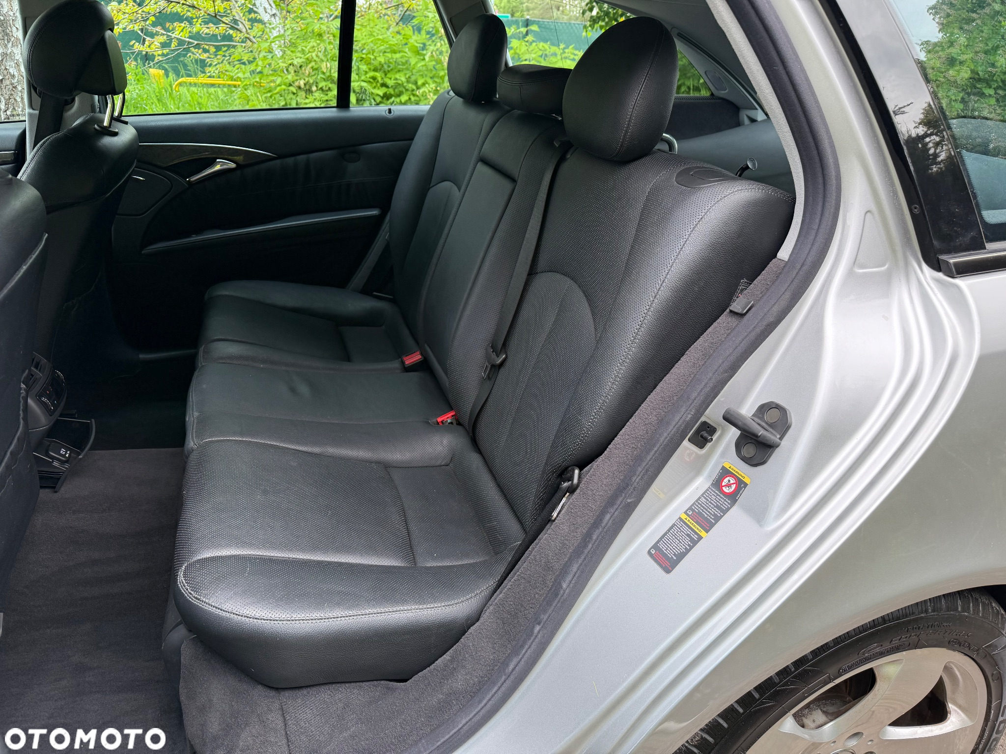 Mercedes-Benz Klasa E 500 T 4Matic Automatik Avantgarde - 32