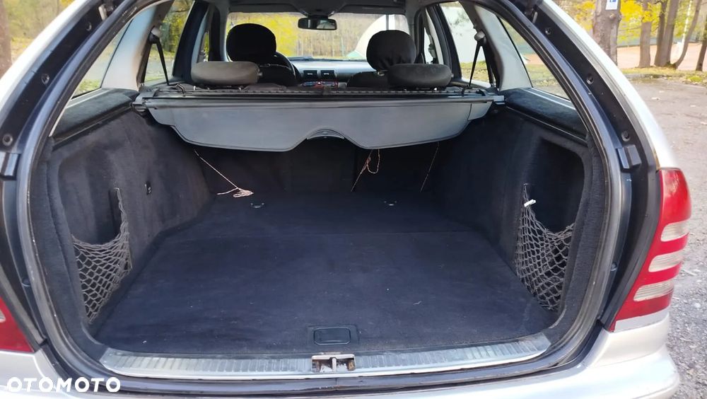 Mercedes-Benz Klasa C 220 T CDI Classic - 9