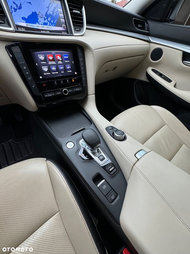 Infiniti QX30 2.0t DCT AWD Premium - 33