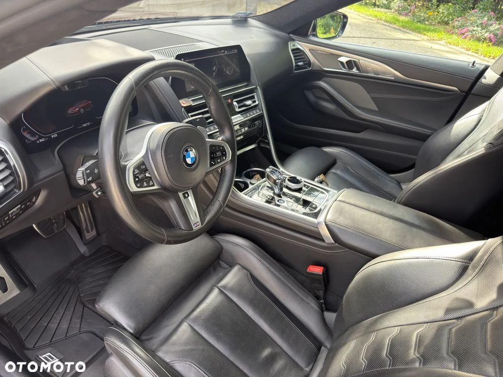 BMW Seria 8 - 8