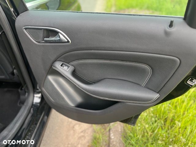 Mercedes-Benz Klasa B 180 d BlueEFFICIENCY Edition Style - 10