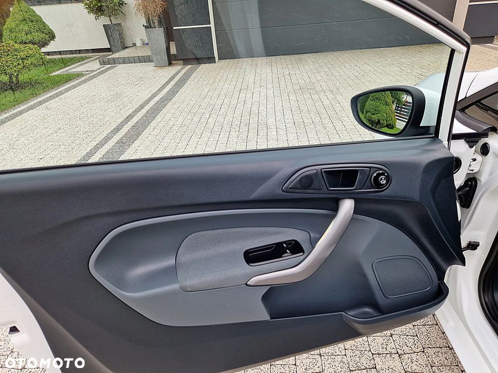 Ford Fiesta 1.25 Platinium X - 19