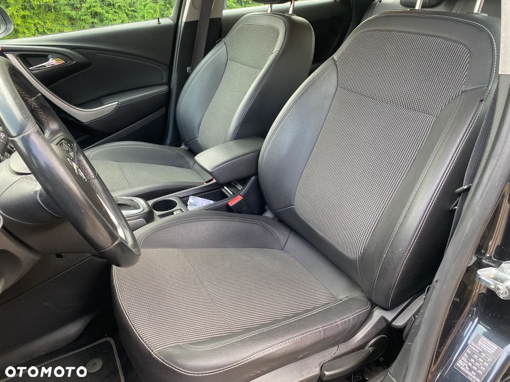 Opel Astra IV 1.4 T Cosmo - 14