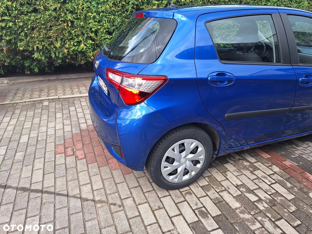 Toyota Yaris 1.5 Premium - 4