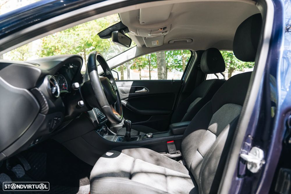 Mercedes-Benz GLA 180 (CDI) d - 18