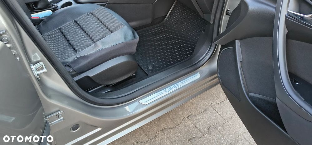 Opel Astra 1.6 EU6 - 9