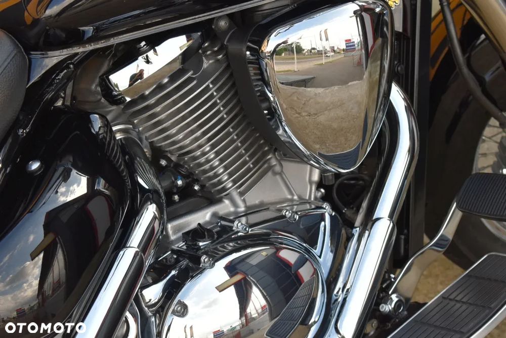 Suzuki Intruder - 36