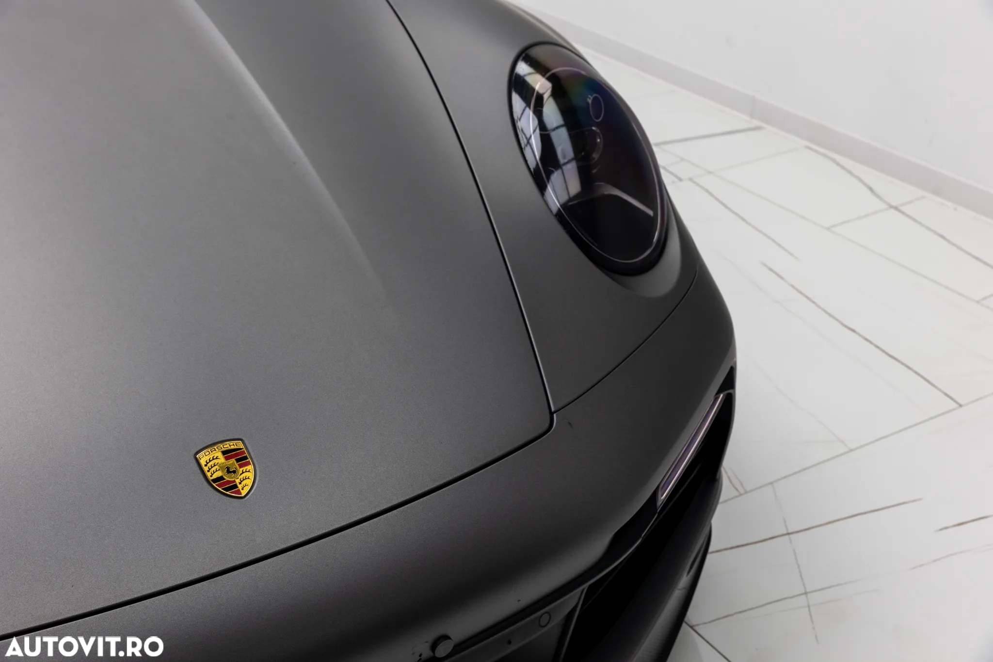 Porsche 911 Carrera 4S - 10