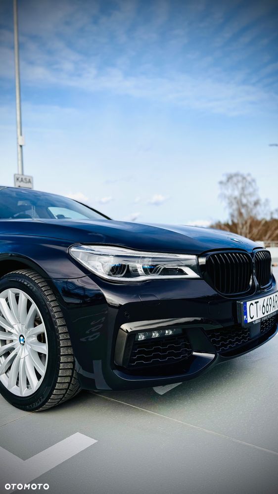 BMW Seria 7 750i xDrive - 6