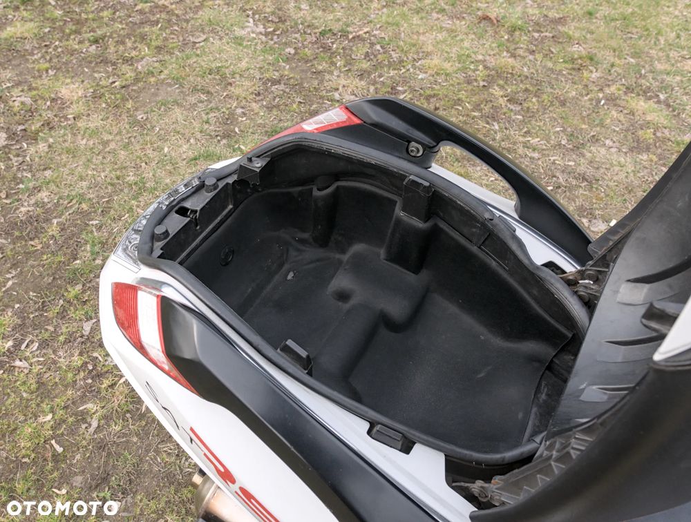 Peugeot Satelis - 18