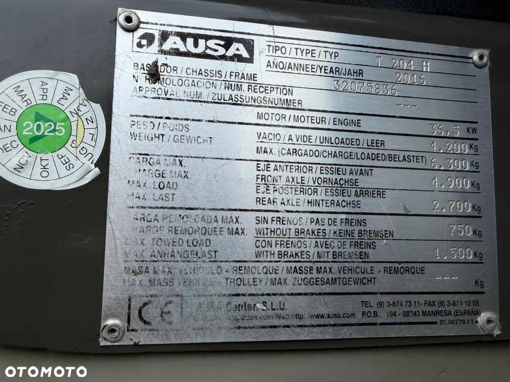Ausa T204 H. JAPOŃSKA Ładowarka Teleskopowa 4,2 metra Wysuw. Udźwig 2,2 tony. Rozsuwanie wideł HYDRAULICZNE.  Maszyna Jak Nowa z Salonu. Pochodzi z Gospodarstwa Norweskiego! 2017rok. przebieg tylko 3800mtg. Silnik Kubota 4cylindry!  ZERO ZUŻYCIA ORYGINAŁ.  Ani Deka luzów i wycieków. Aktualna DEKRA BMWT. Bardzo mały i zgrabny sprzęt o potężnej wydajnośći. Opony Nowe! Szybka wolna jazda. 3 tryby skrętu! Pełne sterowanie z dżojstika! Wersja Norweska! Kilka dodatkowych wyjść Hydraulicznych! Jazda Hydrostatic Wielka Okazja - 6