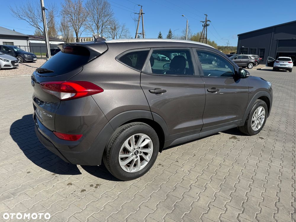 Hyundai Tucson blue 1.6 GDi 2WD Navi - 9