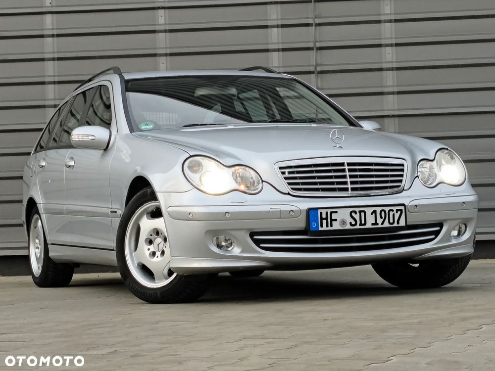 Mercedes-Benz Klasa C 180 Kompressor Automatik Avantgarde Sport Edition - 3