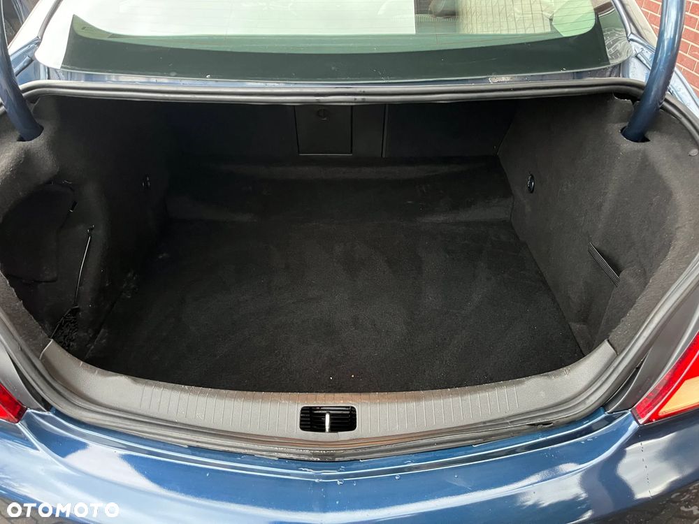Opel Insignia - 12