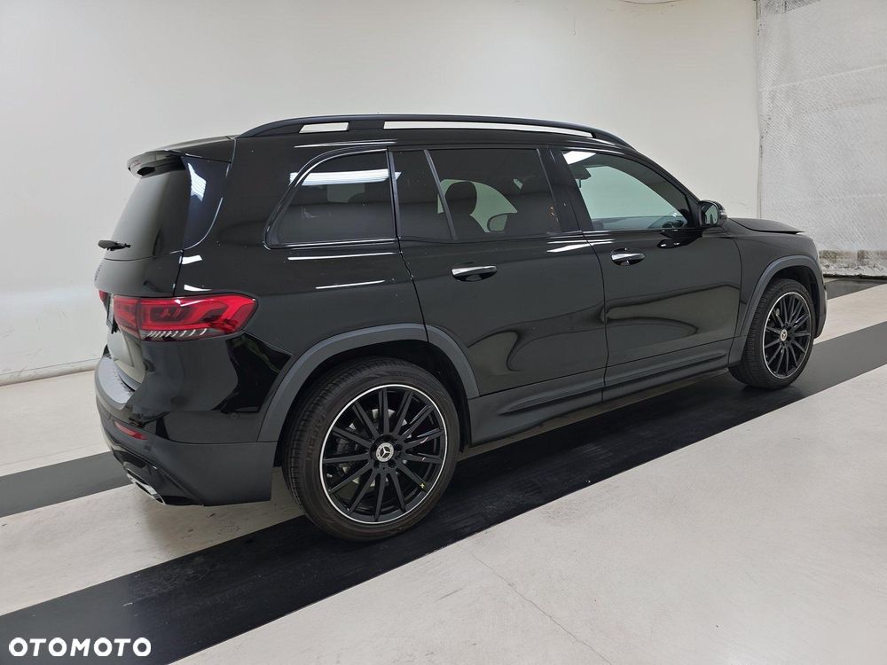 Mercedes-Benz GLB 250 4Matic 8G-DCT AMG Line - 2
