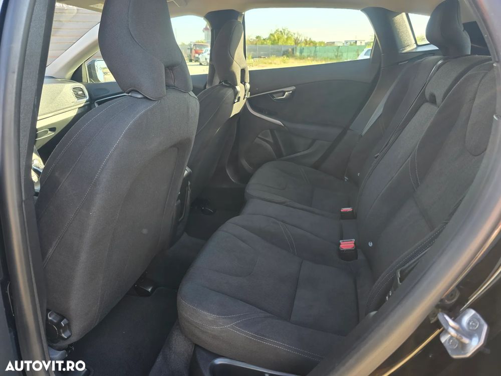 Volvo V40 D2 Powershift Momentum - 11