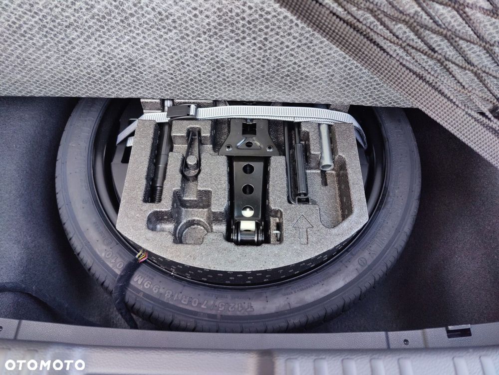 Skoda Superb 2.0 TSI L&K DSG - 37