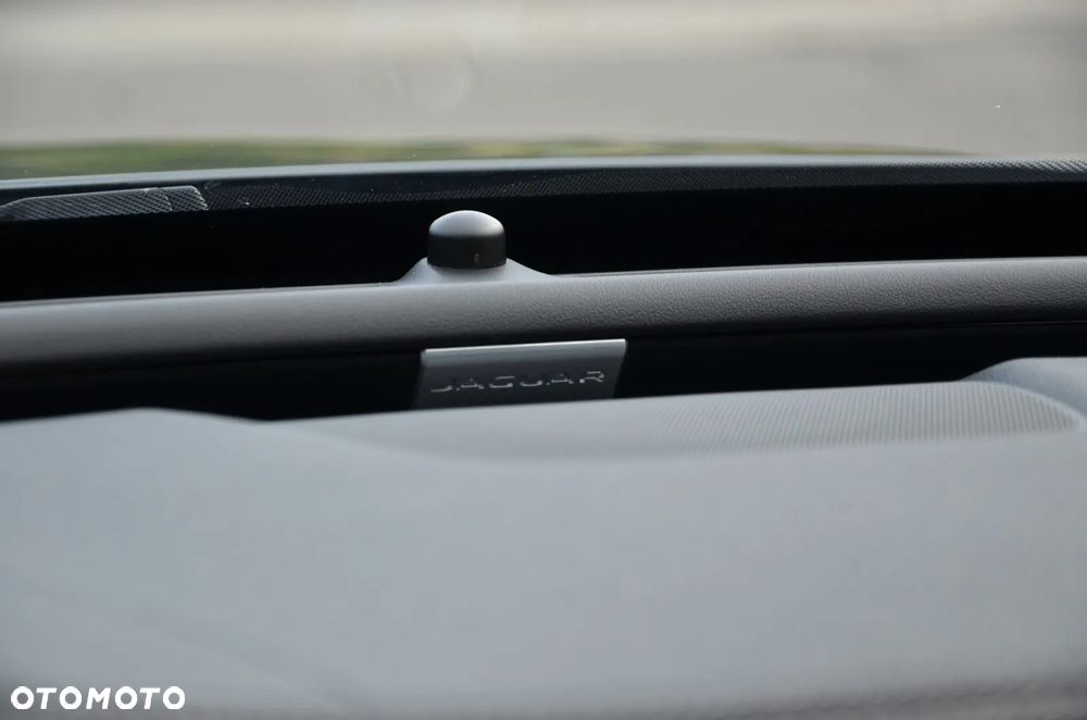 Jaguar XF 3.0 V6 AWD S - 34