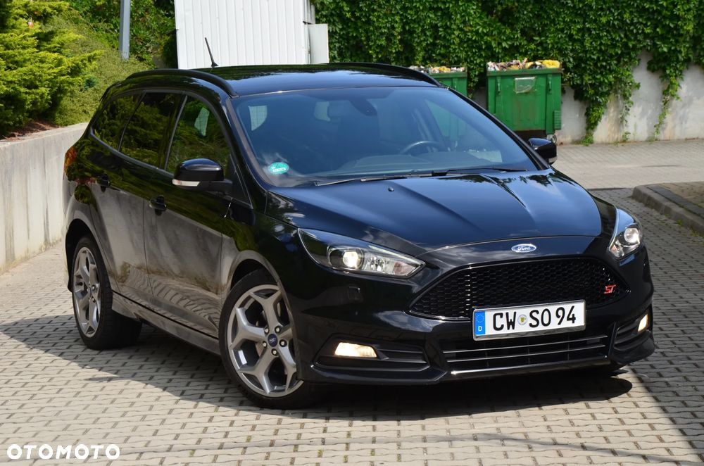 Ford Focus 2.0 TDCi ST mit Leder-Exclusiv-Paket - 28