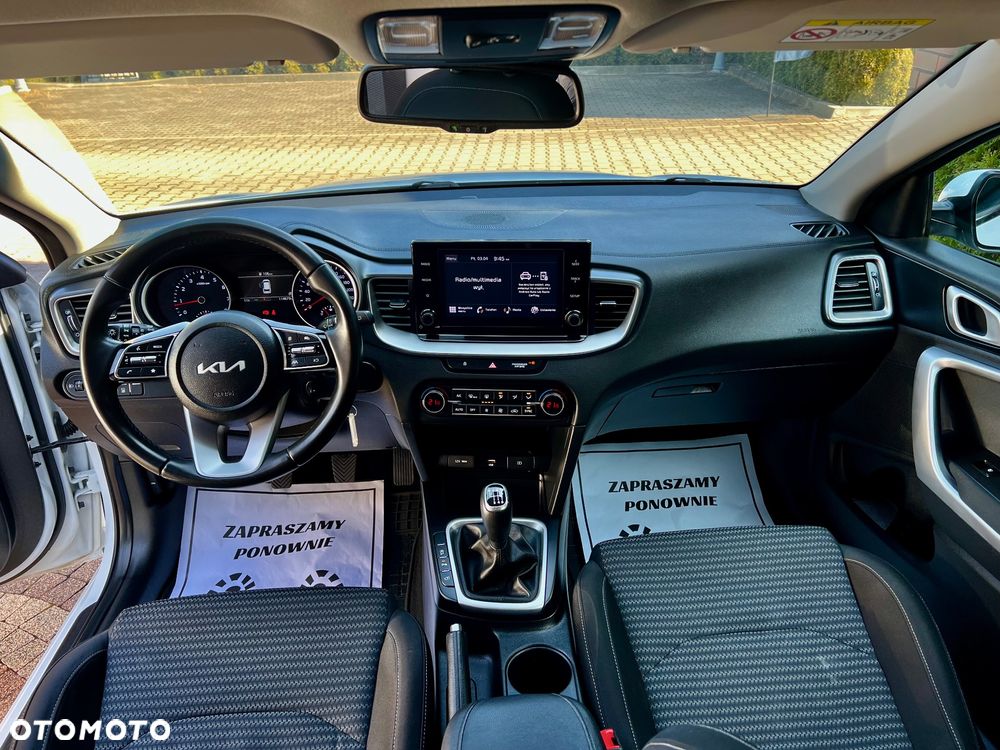 Kia Ceed 1.5 T-GDI M - 23