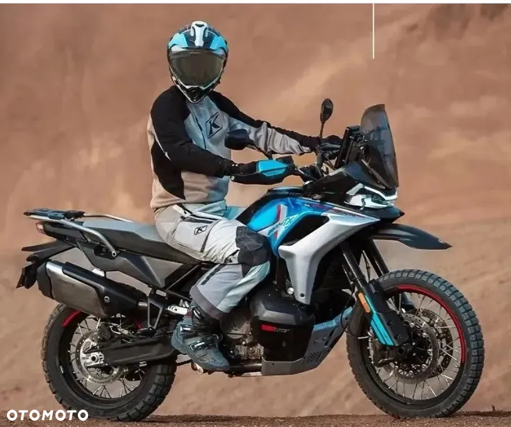 CFMoto MT - 7