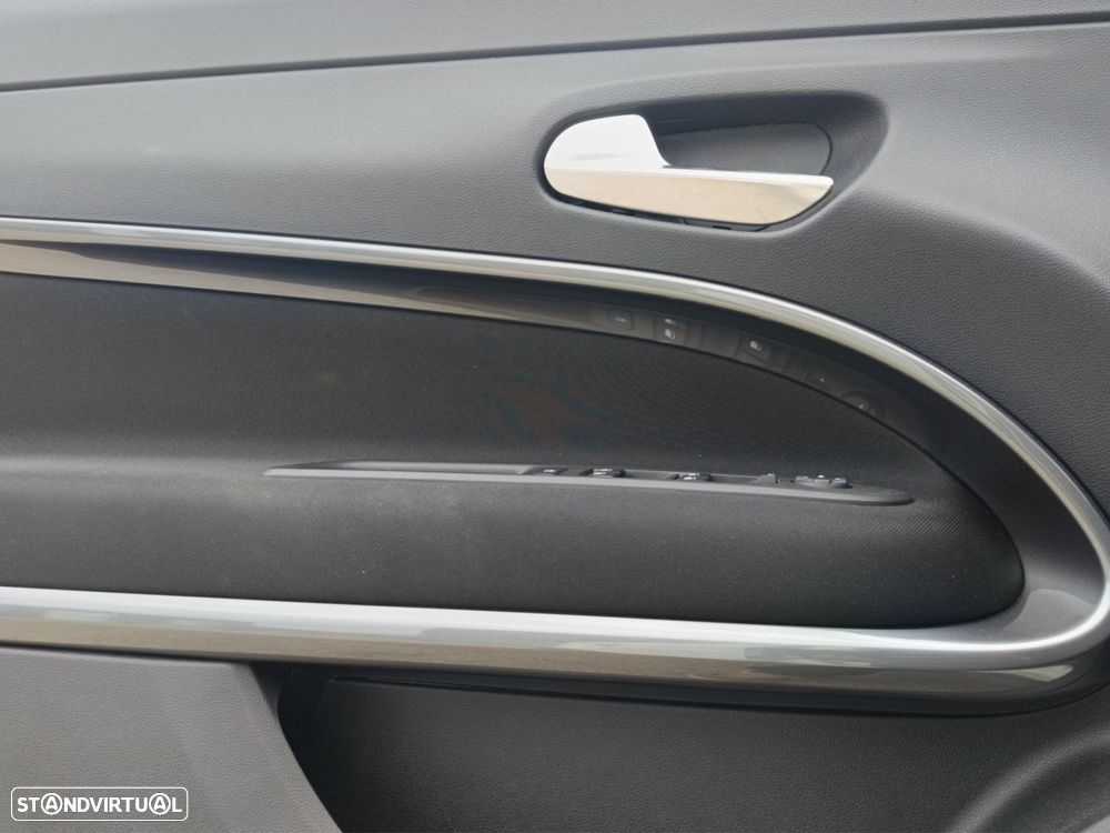 Fiat 600e 54 kWh (RED) - 50