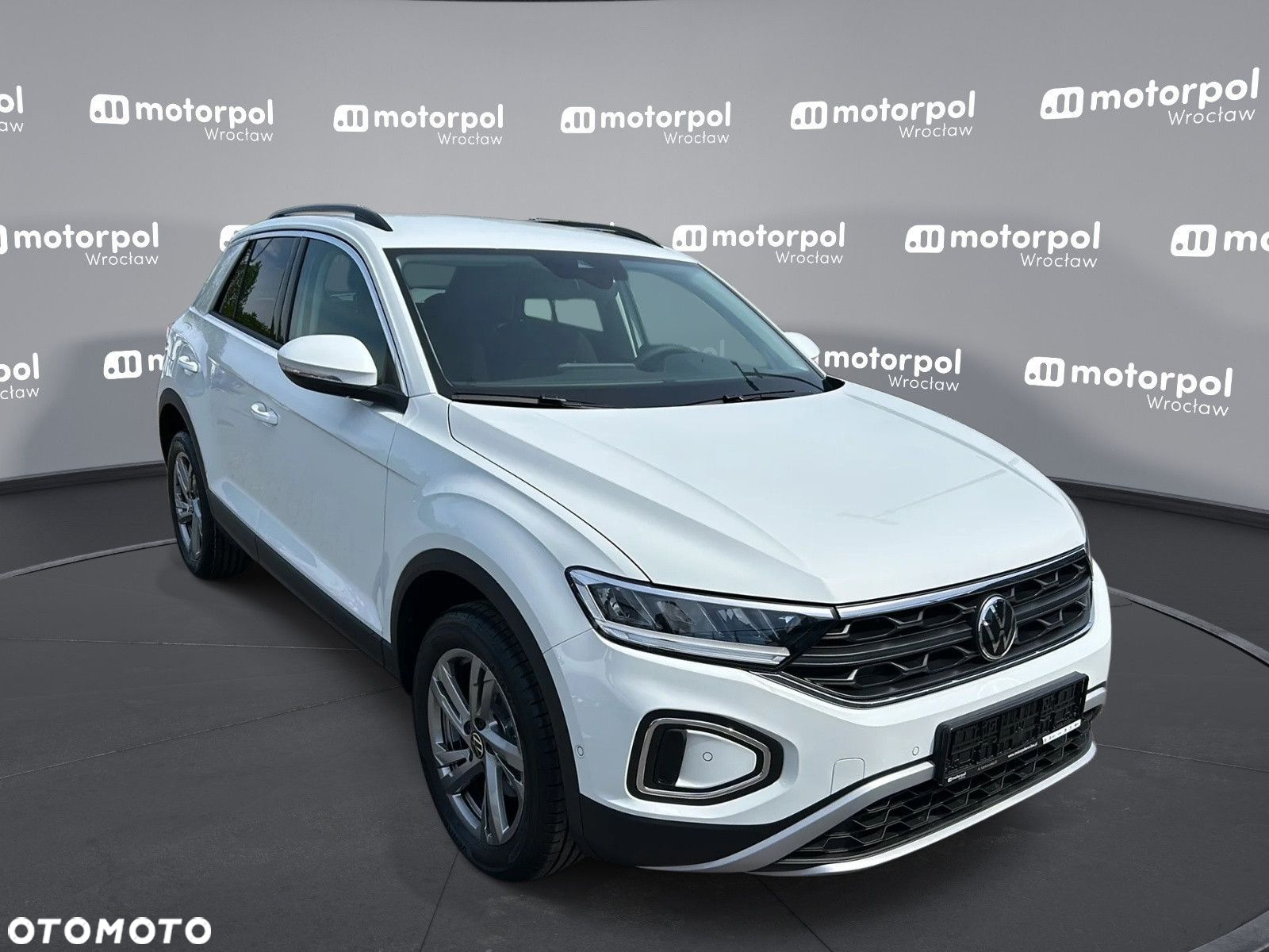 Volkswagen T-Roc - 12