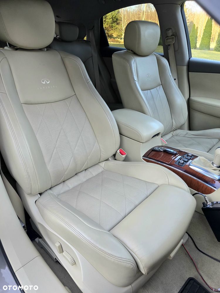 Infiniti FX FX50 S Premium - 29